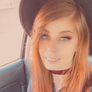 Meet your Posher, Leeann